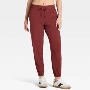 NWT All in Motion Lightweight Joggers